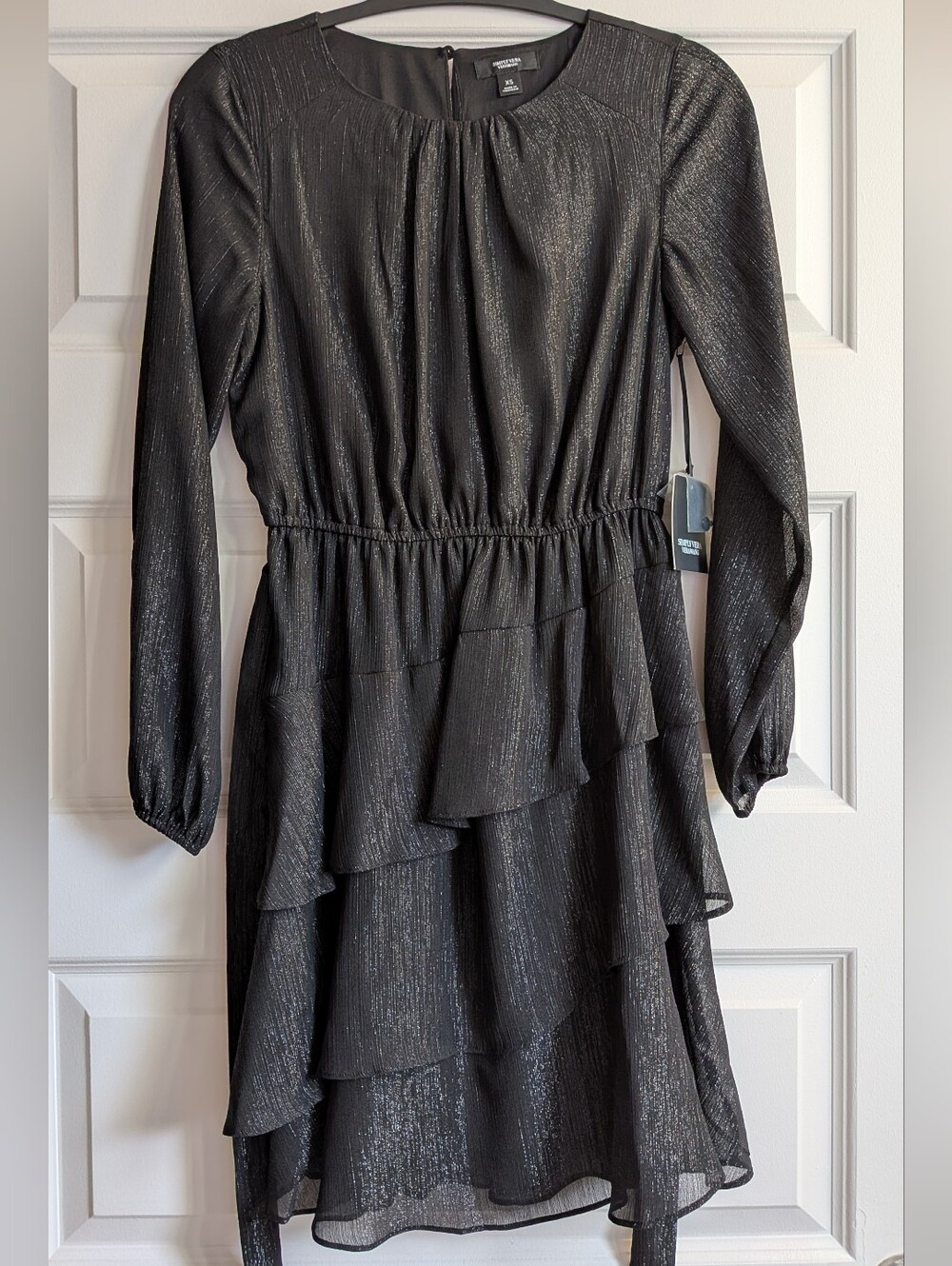 Vera Wang Black Metallic Tiered Long-Sleeve Dress
